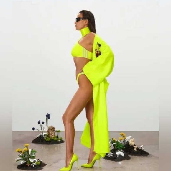 Adidas x Ivy Park UNISEX Satin Robe size Medium NWT - Picture 6 of 11